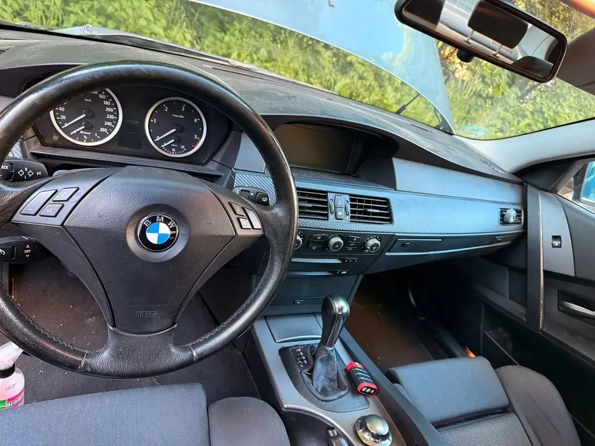 Gebraucht BMW 525 177 PS (130 kW) 2004 Grau Limousine