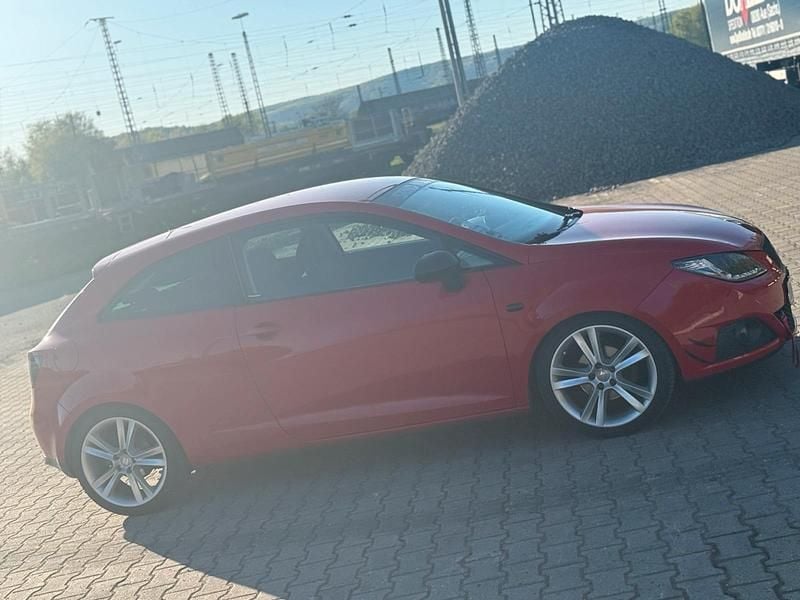 Second-hand Seat Ibiza 105 CP (77 kW) 2012 Roșu Coupe