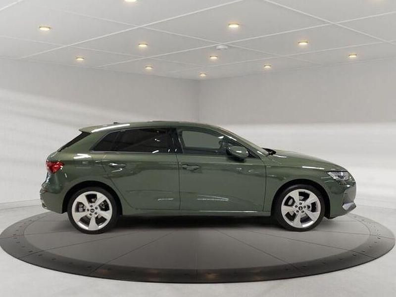 Gebraucht Audi A3 Advanced Plus 116 PS (85 kW) 2025 Grün Limousine
