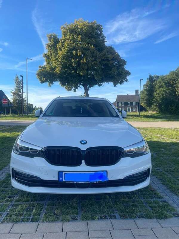 Gebraucht 2018 BMW 520 Gran Turismo Luxury Line Limousine | 25.500 € - Bild 1/4