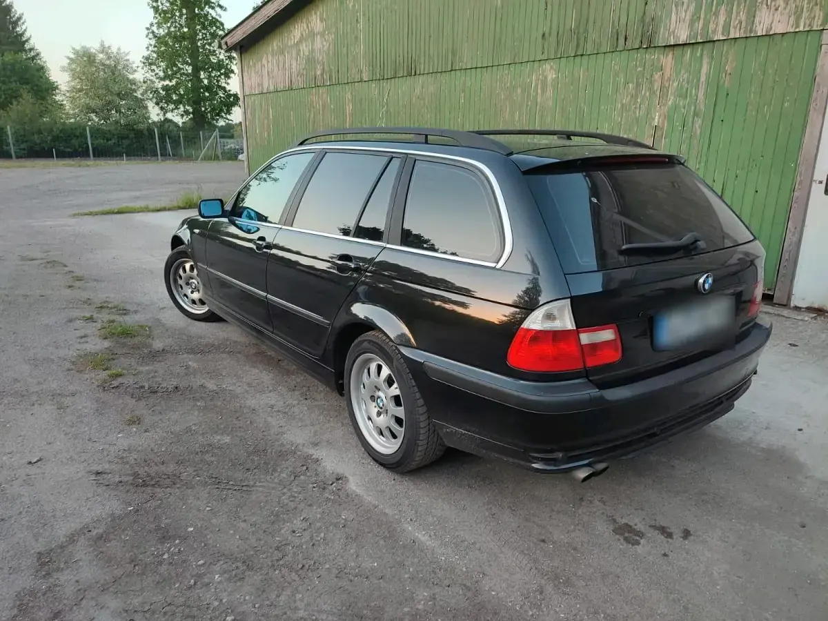Gebraucht BMW 320 170 PS (125 kW) 2002 Schwarz Kombi