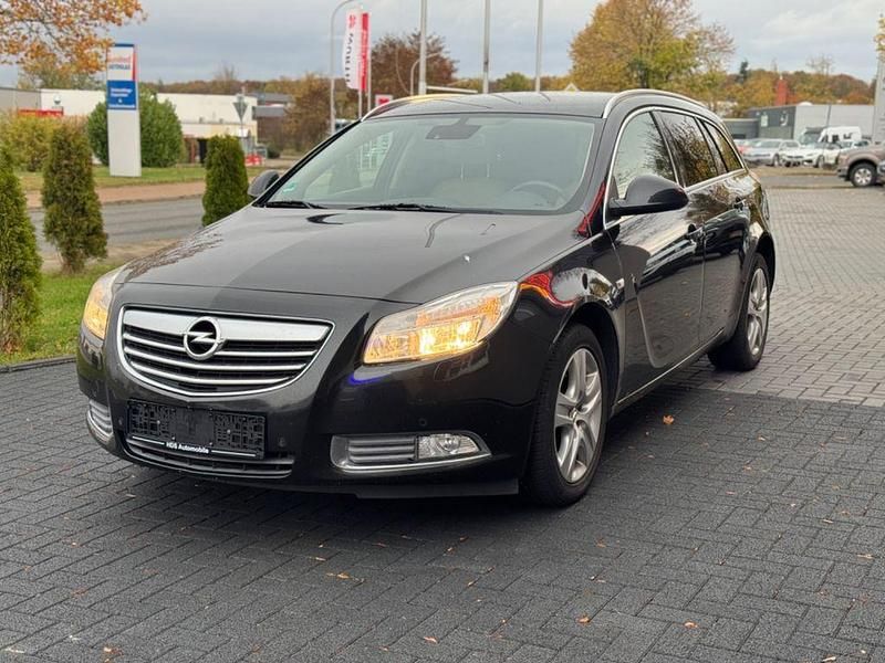 Schwarz Gebraucht 2011 Opel Insignia Design Edition Kombi | 2.450 € (Guter Preis) - Bild 1/4