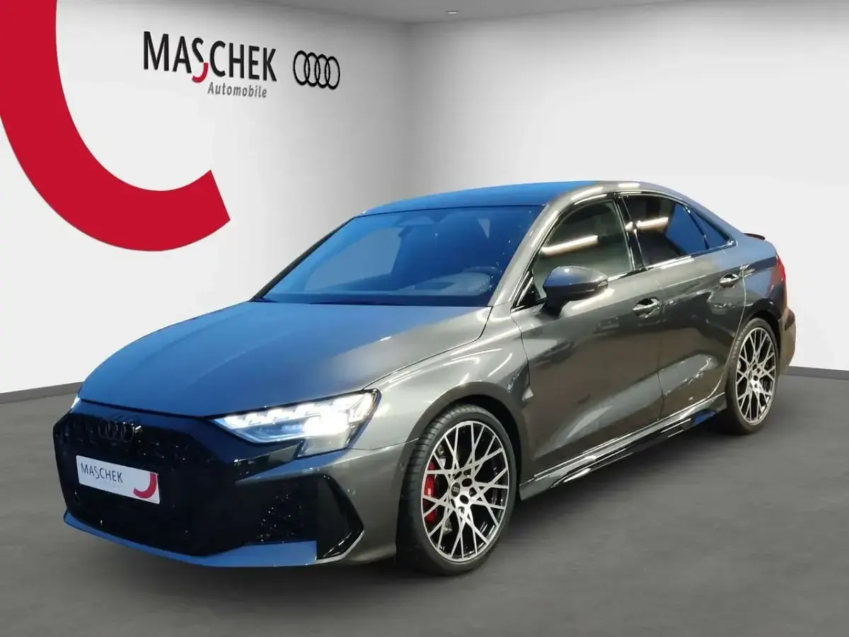 Gebraucht Audi RS3 Sport 400 PS (294 kW) 2026 Daytonagrau perleffekt Limousine