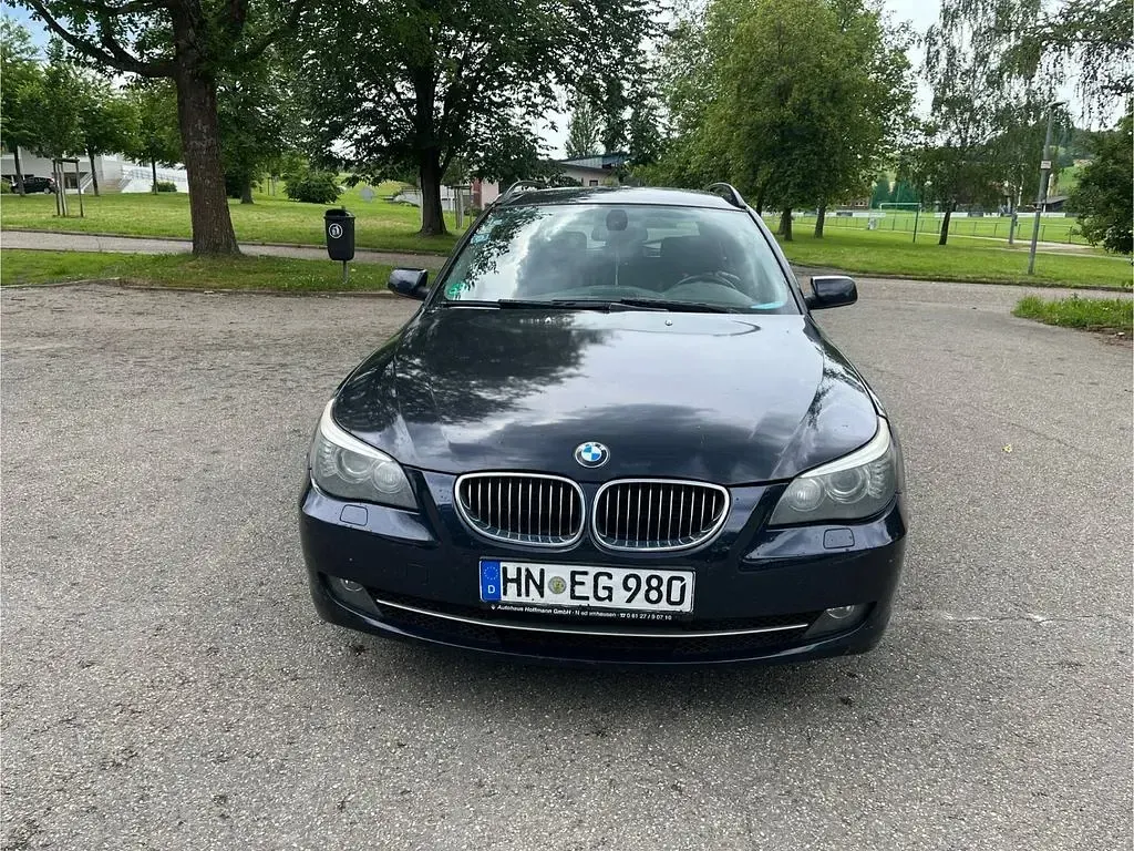 Second-hand BMW 520 163 CP (119 kW) 2009 Albastru Break