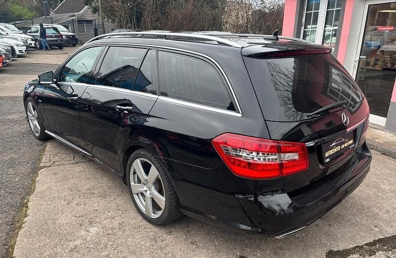 Gebraucht Mercedes E250 AMG 204 PS (150 kW) 2011 Schwarz Kombi