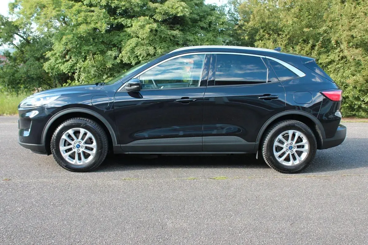 Gebraucht Ford Kuga Titanium 224 PS (164 kW) 2023 Schwarz SUV