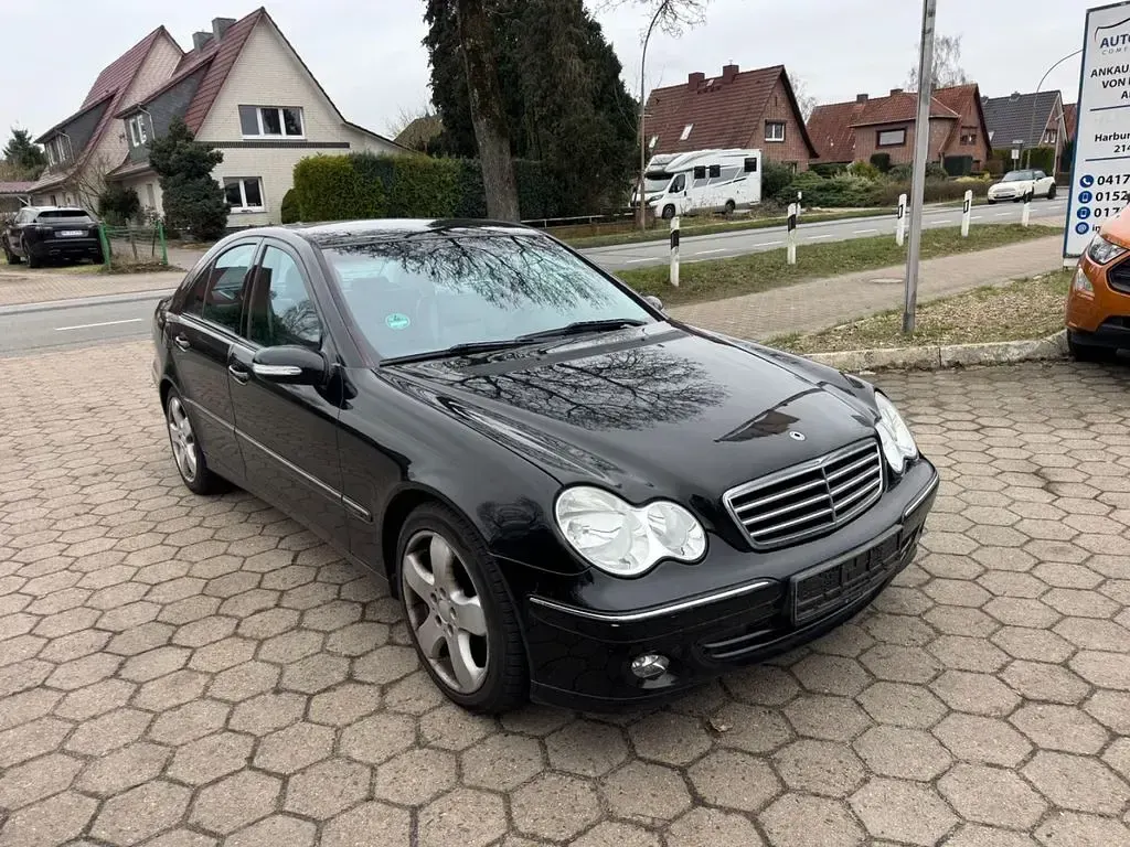 Gebraucht Mercedes C180 Avantgarde 143 PS (105 kW) 2004 Schwarz Limousine