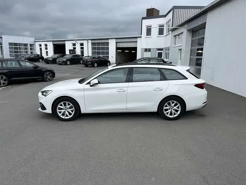 Gebraucht Seat Leon Style 150 PS (110 kW) 2022 Weiß Limousine