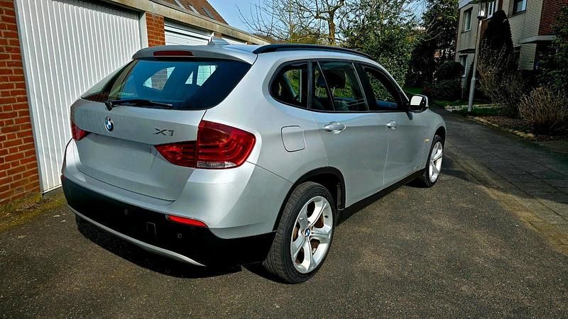 Gebraucht BMW X1 150 PS (110 kW) 2011 Silber SUV