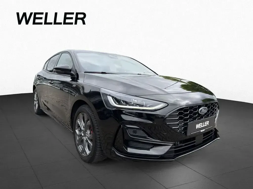 Gebraucht Ford Focus ST-Line 125 PS (91 kW) 2022 Black (schwarz) Limousine