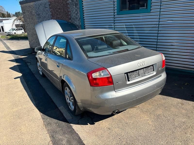 Gebraucht Audi A4 136 PS (100 kW) 2005 Limousine