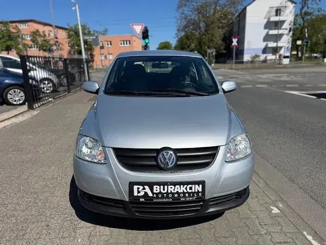Gebraucht VW Fox Basis 54 PS (39 kW) 2005 Silber Kleinwagen