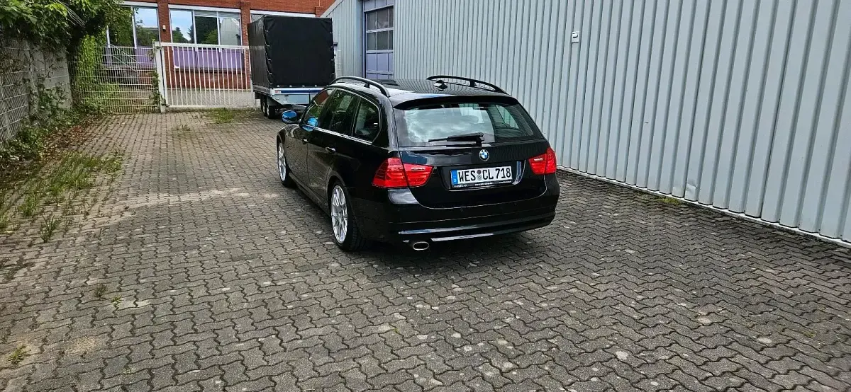 Gebraucht BMW 320 170 PS (125 kW) 2008 Schwarz Kombi