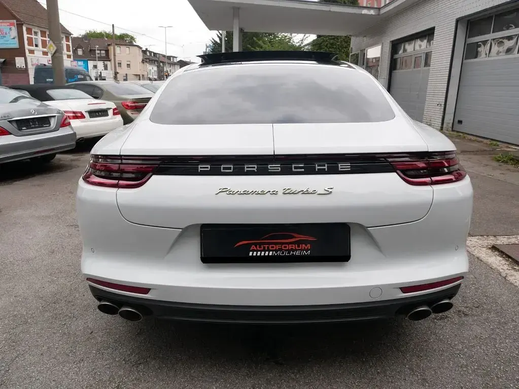 Gebraucht Porsche Panamera Executive 549 PS (403 kW) 2019 Weiß Kleinwagen