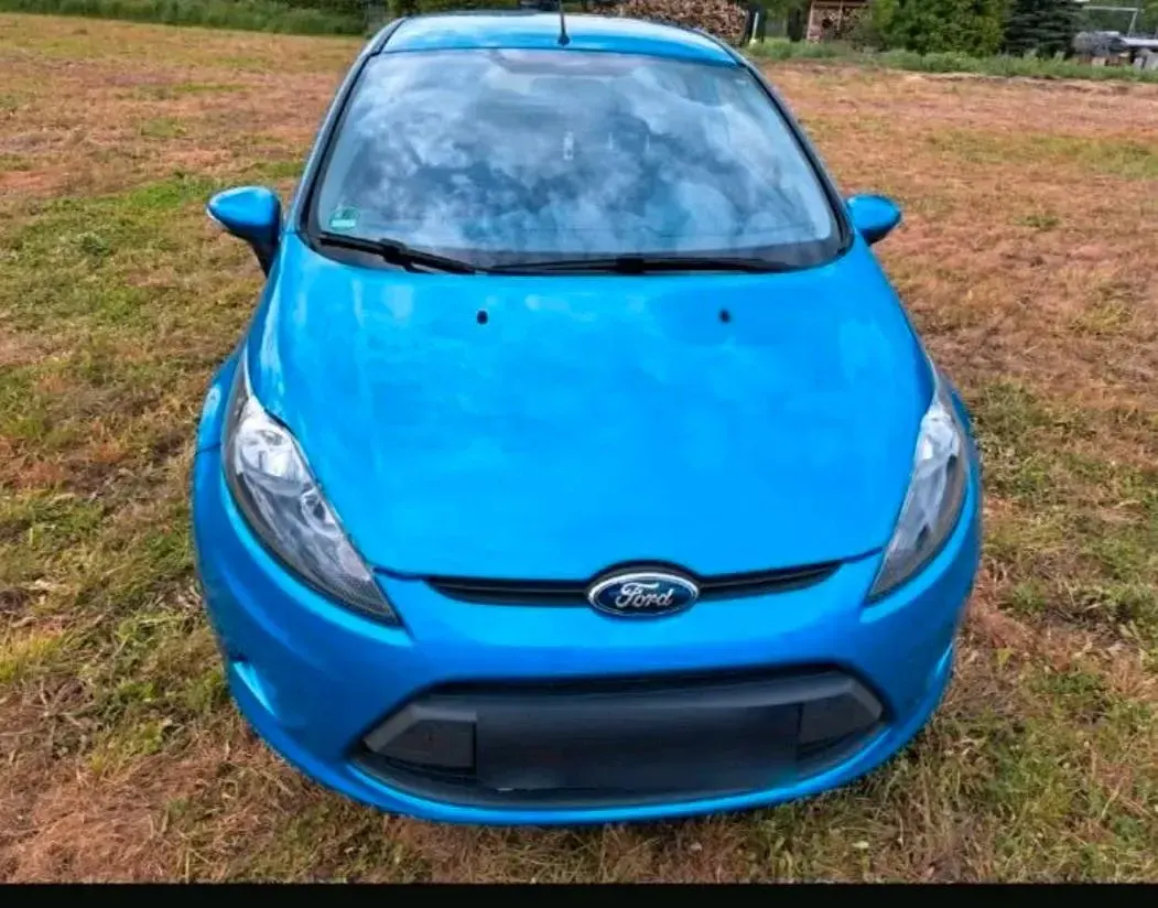 Gebraucht Ford Fiesta 82 PS (60 kW) 2010 Blau Kleinwagen
