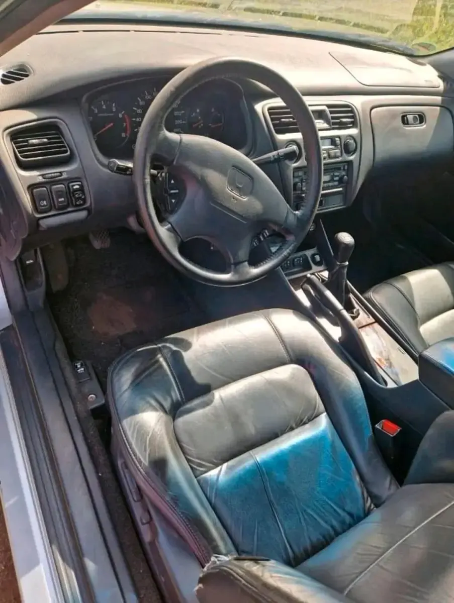 Gebraucht Honda Accord 147 PS (108 kW) 2001 Silber Limousine