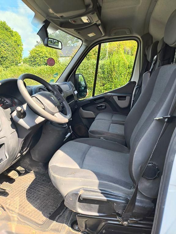 Weiß Gebraucht 2018 Renault Master Van | 14.000 € (Guter Preis) - Bild 1/4