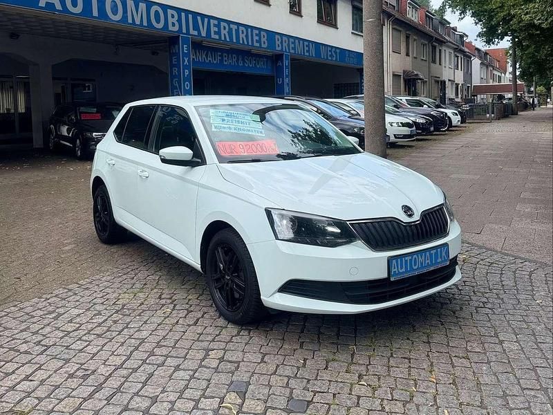 Weiß Gebraucht 2017 Skoda Fabia Ambition Kleinwagen | 12.700 € (Etwas zu teuer) - Bild 1/4