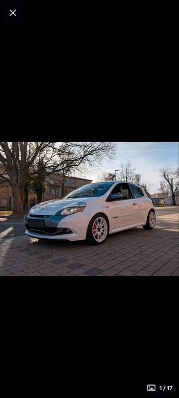 Weiß Gebraucht 2010 Renault Clio III R.S. Kleinwagen | 9.999 € - Bild 1/4