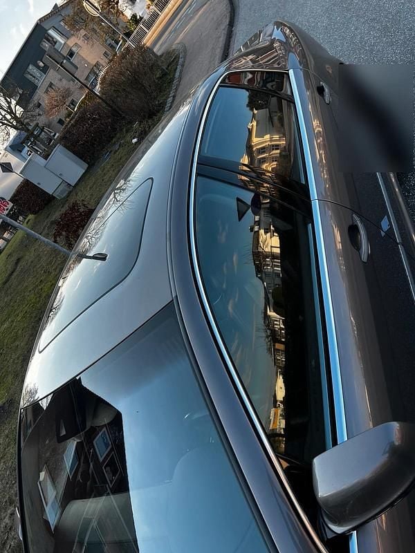 Gebraucht VW Phaeton 245 PS (180 kW) 2014 Gold Limousine