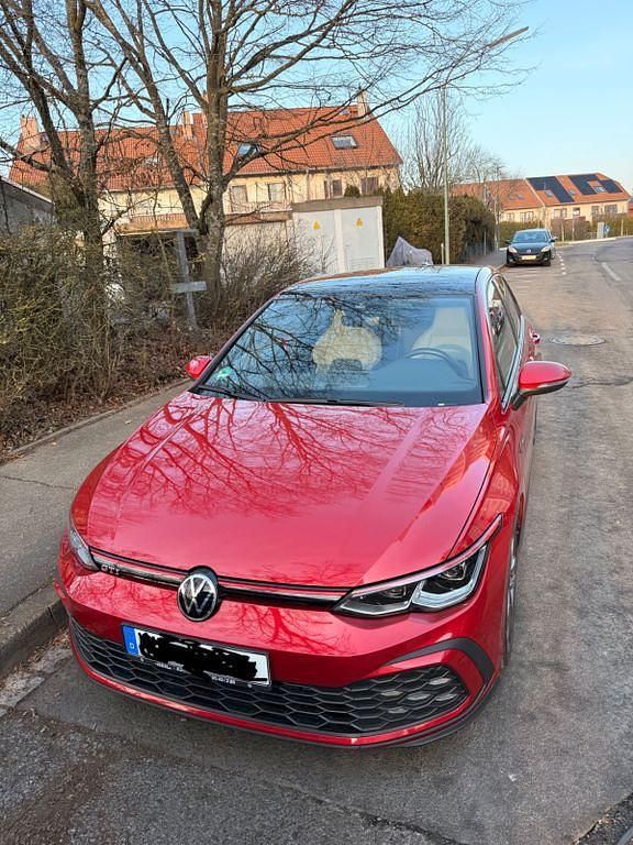 Rot Gebraucht 2020 VW Golf GTI Limousine | 31.500 € (Teuer) - Bild 1/4