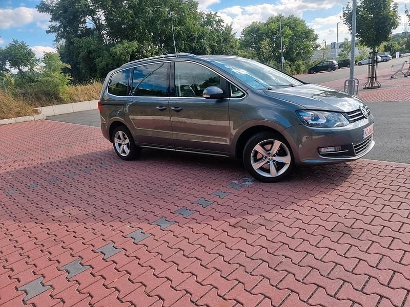 Gebraucht VW Sharan 140 PS (102 kW) 2014 Grau Van / Kleinbus
