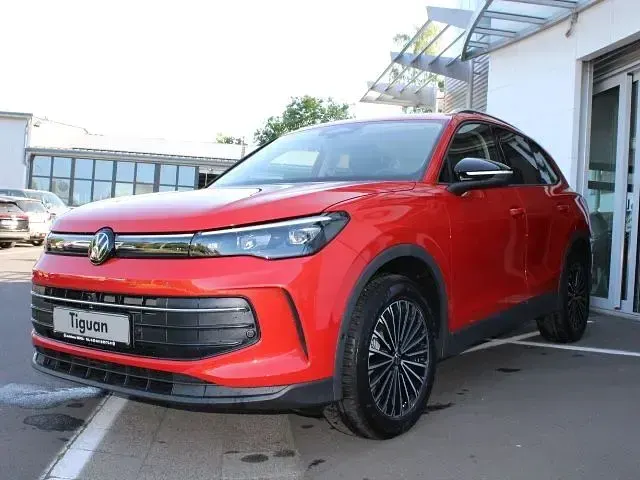 Neu VW Tiguan Goal 150 PS (110 kW) 2026 Rot SUV
