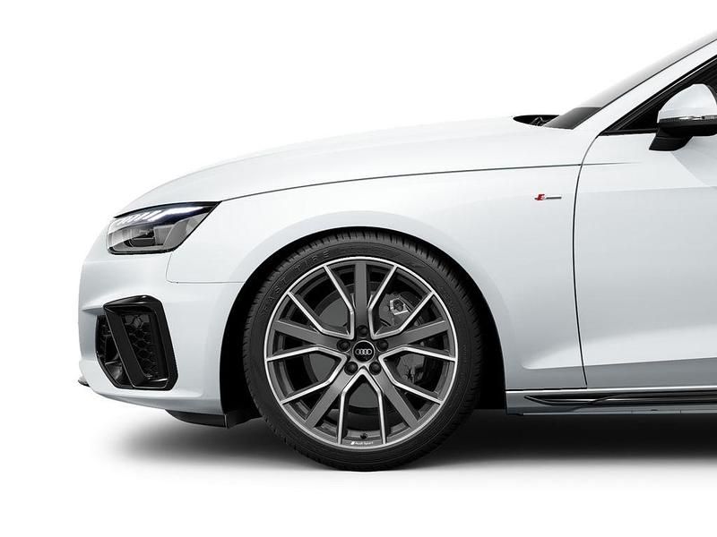 Gebraucht Audi A4 S-Line 204 PS (150 kW) 2023 Gletscherweiß metallic Kombi