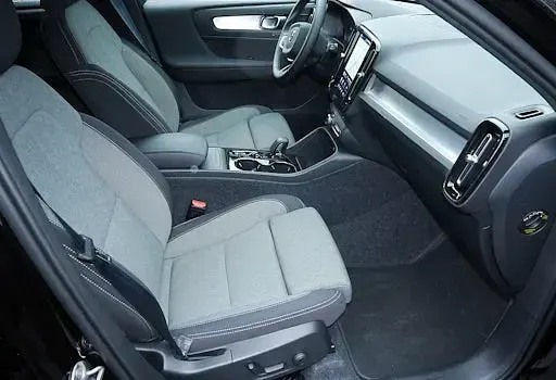 Gebraucht Volvo XC40 Plus 197 PS (144 kW) 2025 Schwarz SUV
