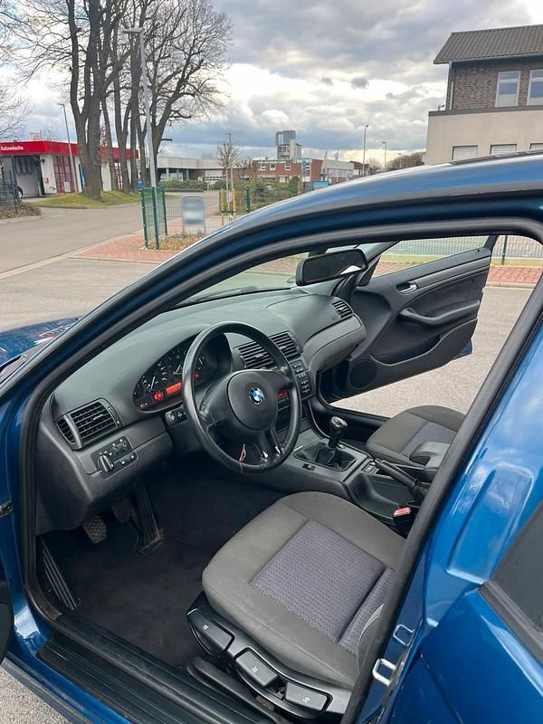Gebraucht BMW 316 115 PS (84 kW) 2002 Blau Limousine