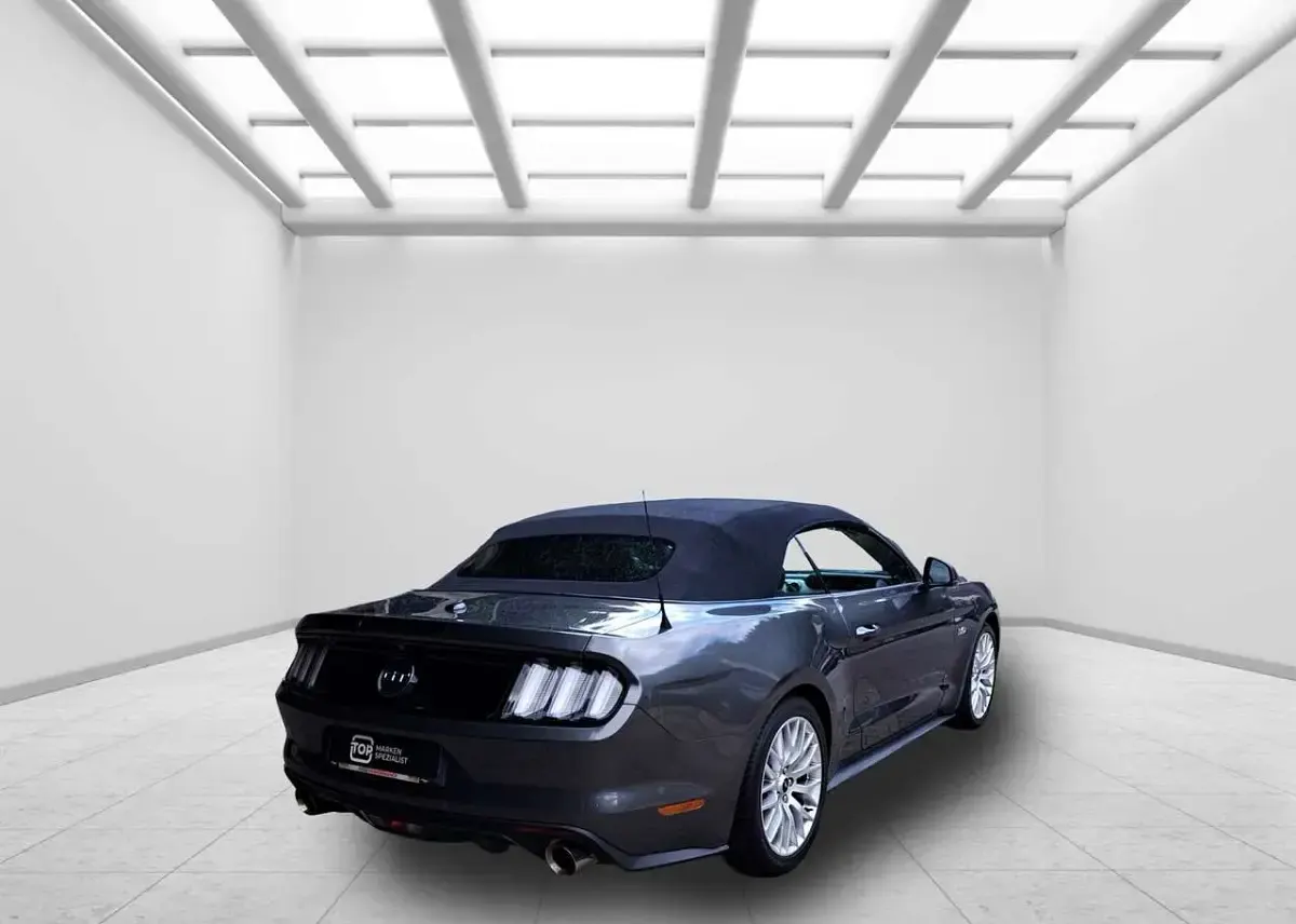 Gebraucht Ford Mustang GT Convertible 421 PS (309 kW) 2017 Magneticgrau (metallic) Cabrio