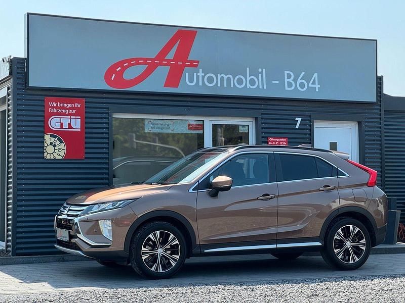 Braun Gebraucht 2020 Mitsubishi Eclipse Cross Top SUV | 22.850 € (Fairer Preis) - Bild 1/3