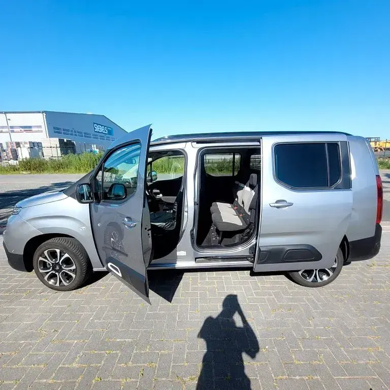 Gebraucht Citroën Berlingo 131 PS (96 kW) 2024 Grau Van / Kleinbus