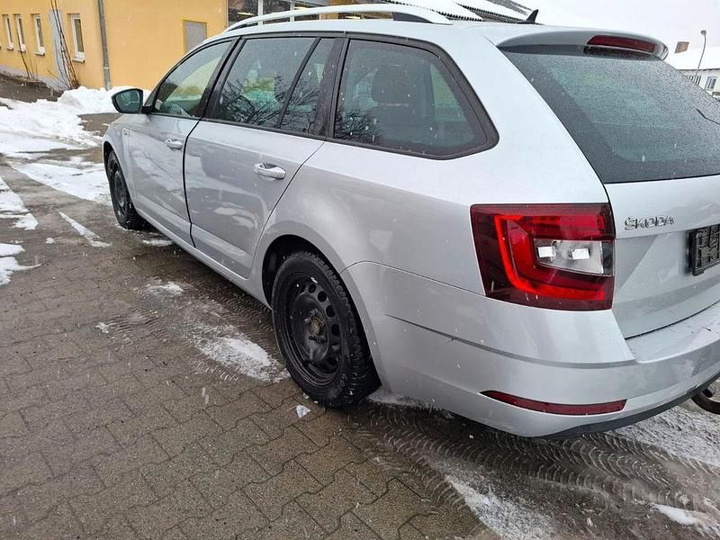 Gebraucht Skoda Octavia Drive 150 PS (110 kW) 2017 Silber Kombi
