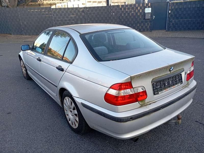 Gebraucht BMW 318 105 PS (77 kW) 1987 Grau Limousine