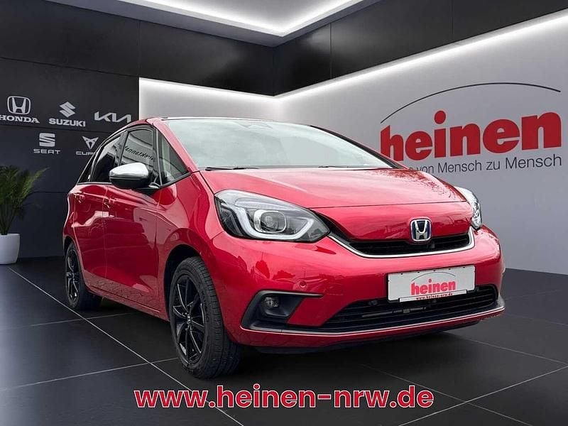 Gebraucht Honda Jazz Executive 107 PS (78 kW) 2020 Premium crystal red Kleinwagen