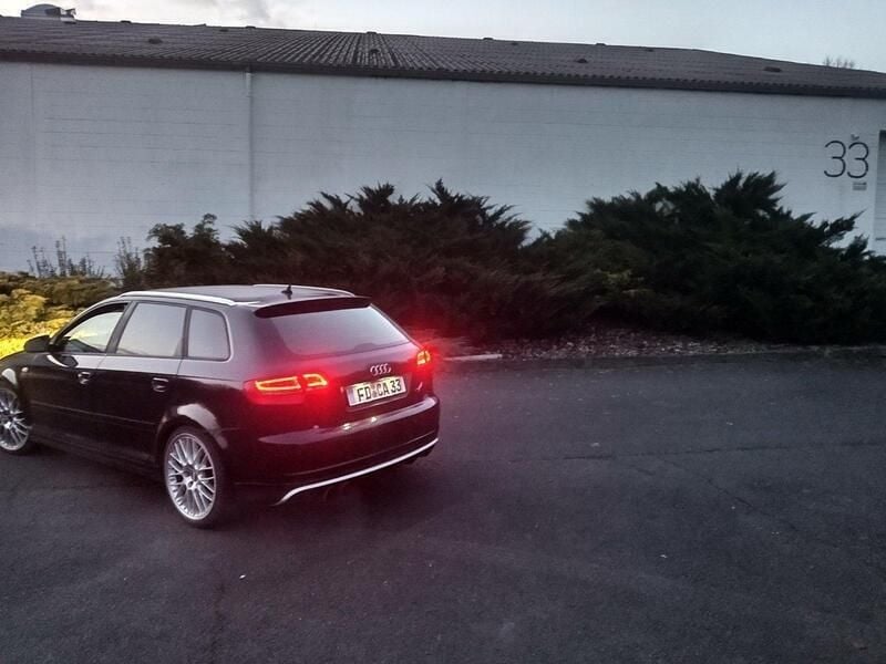 Schwarz Gebraucht 2005 Audi A3 Sportback S-Line Kombi | 10.999 € - Bild 1/4