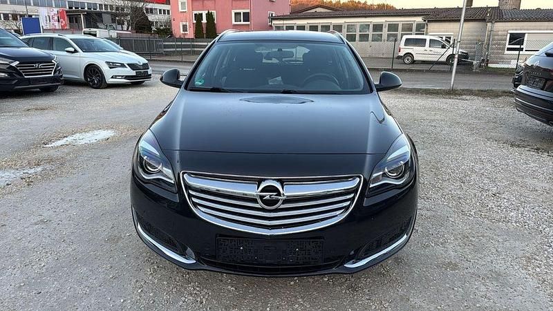 Gebraucht Opel Insignia Edition 140 PS (102 kW) 2014 Schwarz Kombi
