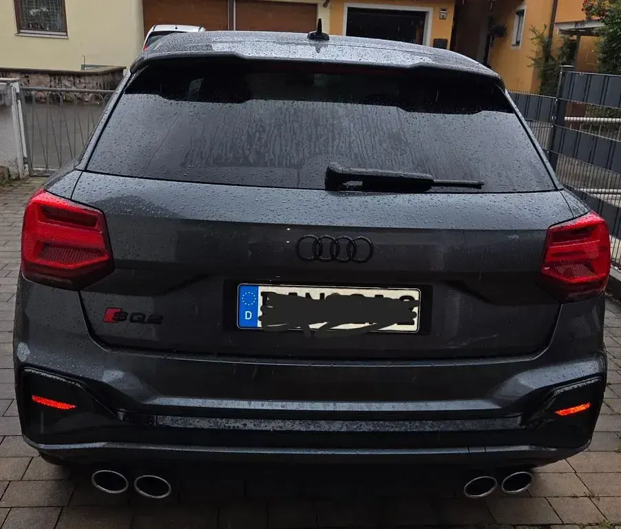 Gebraucht Audi SQ2 Sport 300 PS (220 kW) 2024 Grau SUV