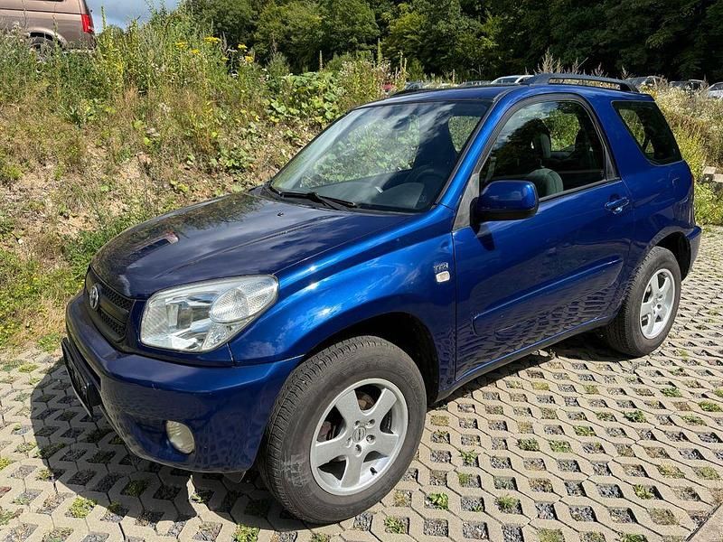 Blau Gebraucht 2004 Toyota RAV4 SUV | 6.499 € (Teuer) - Bild 1/4