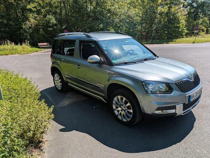 Gebraucht Skoda Yeti Style 150 PS (110 kW) 2016 Grau SUV