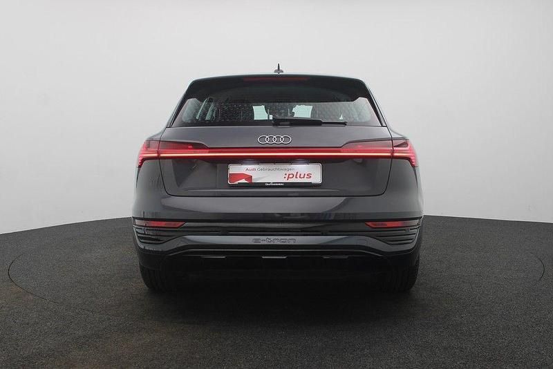 Gebraucht Audi Q8 e-tron Advanced 250 kW (340 PS) 2023 Magnetgrau SUV
