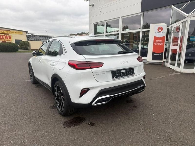 Neu Kia XCeed 150 PS (110 kW) 2026 (hw2) deluxe white m SUV