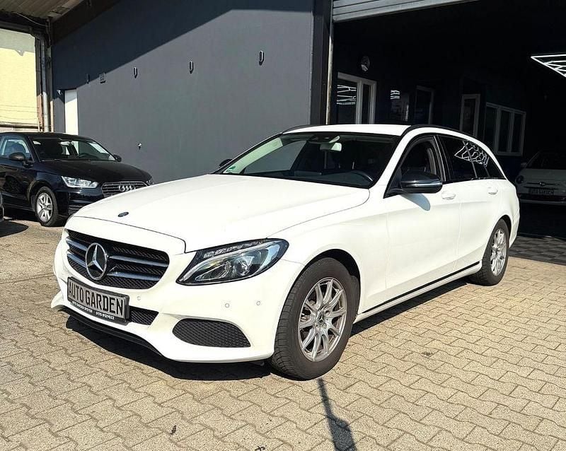 Gebraucht Mercedes C180 156 PS (114 kW) 2017 Weiß Kombi