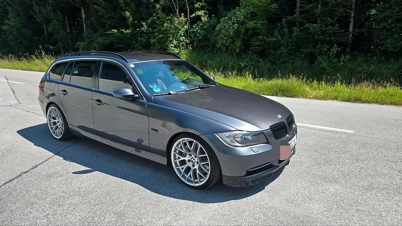 Grau Gebraucht 2007 BMW 335 Kombi | 8.000 € (Superpreis) - Bild 1/4