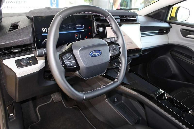 Second-hand Ford Puma Gen-E Premium 124 kW (169 CP) 2025 Galben SUV