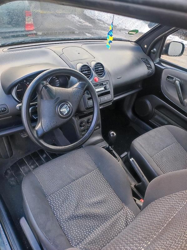 Brugt Seat Arosa 50 HK (36 kW) 2002 Sort Hatchback