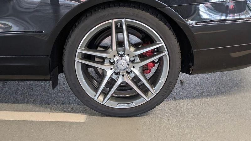 Gebraucht Mercedes E350 AMG 272 PS (200 kW) 2011 Schwarz Cabrio