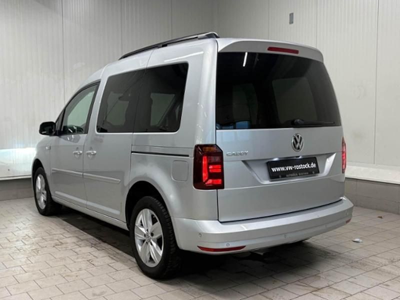 Gebraucht VW Caddy Comfortline 131 PS (96 kW) 2019 Silber Van / Kleinbus
