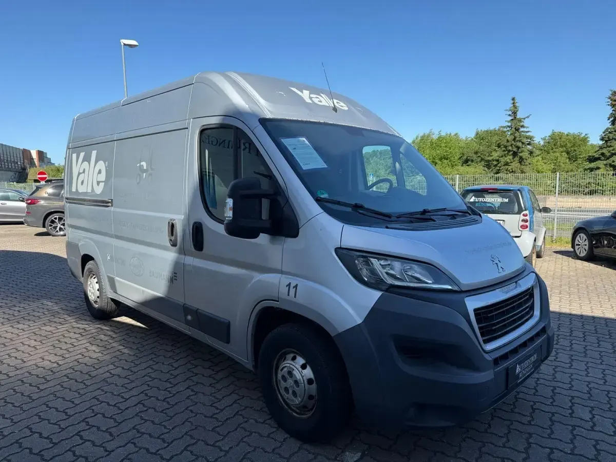 Gebraucht Peugeot Boxer Comfort 131 PS (96 kW) 2015 Silber Van